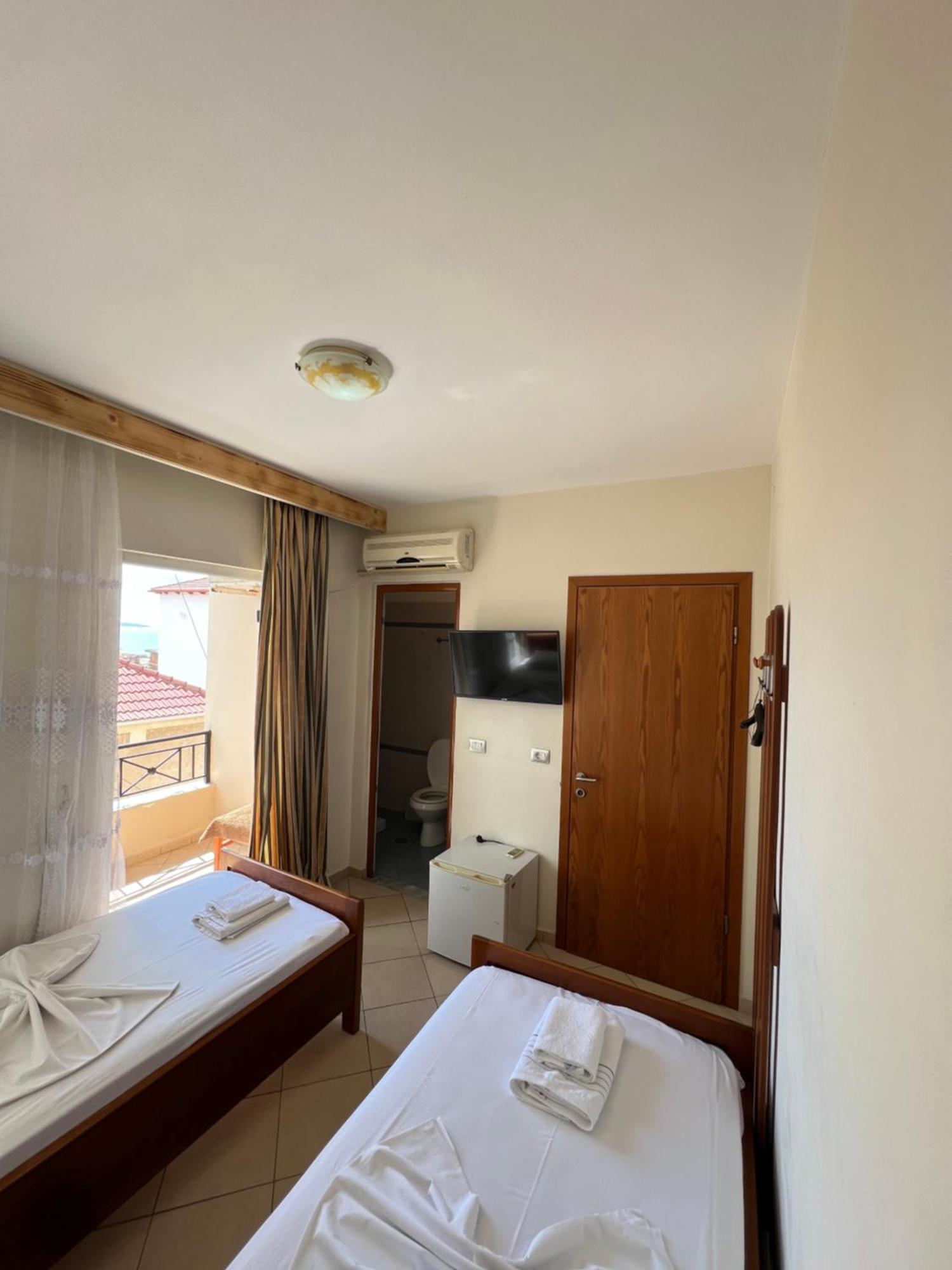Hotel Veli Sarandë Exterior foto