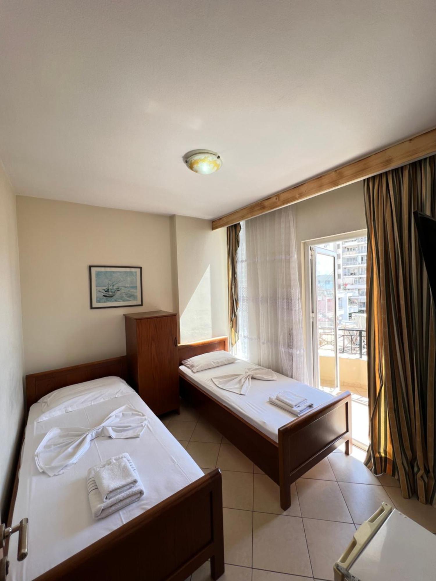 Hotel Veli Sarandë Exterior foto